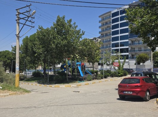 Çetin emeç mah satılık ara kat 4 oda 1 salon daire