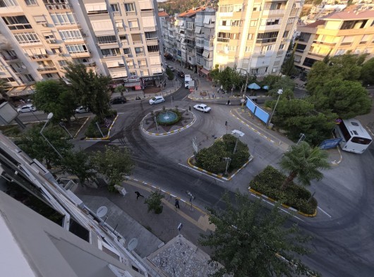 DAYIM EMLAK'TAN Balçova TELEFERİK MAH Kiralık ARA KAT DAİRE