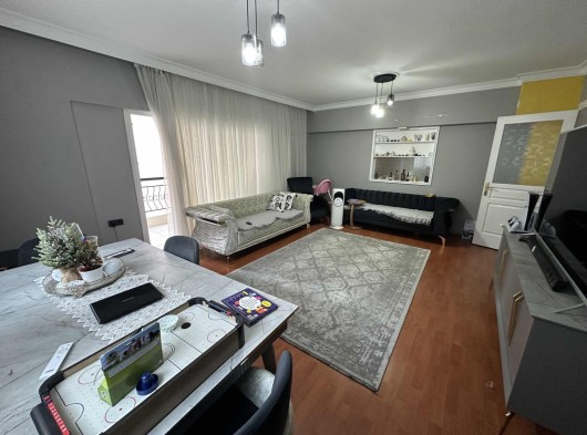 Satılık Bozyaka Mah. 3.KAT 4 KATLI BİNA 3+1 BRÜT 134 M2 NET 126 M2 KÖŞE
