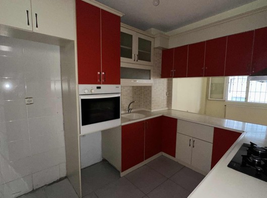 İzmir'de TARİHİ ASANSÖR ÇOK YAKIN Ş.Nihat Bey'de kiralık 3+1 100 M2 Daire