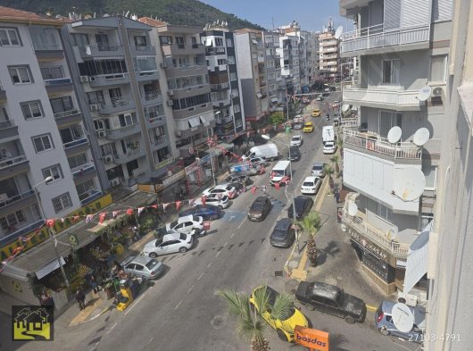 İzmir Balçova Fevzi Çakmak Mah.  3+1 Asansörlü  Kiralık  Daire
