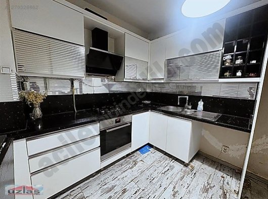 UZLAŞ GAYRİMENKUL'den Kiralık Full Deniz Manzaralı 140m2 Otoparklı Daire