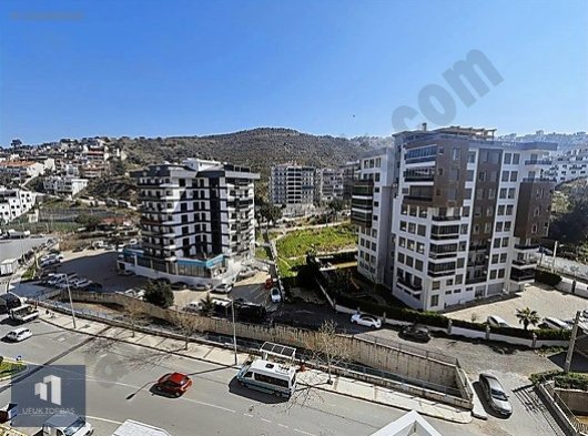 Balçova Çetin Emeç'te Satılık Site içi  Asansörlü 3+1 Termalli Daire