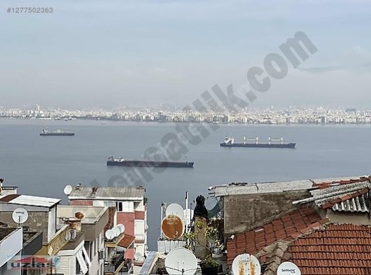 Konak Kılıç Reis Mahallesin'de Kiralık Full Deniz manzarılı ve doğalgazlı 2+1 Eşyalı Daire