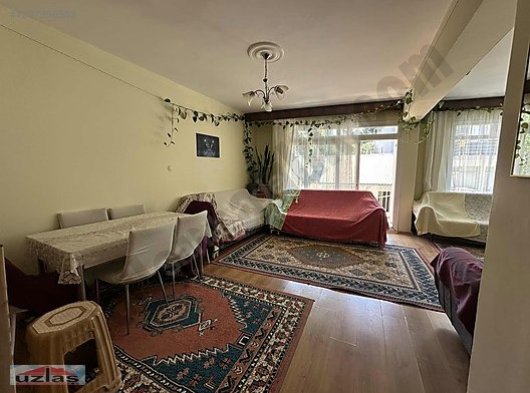 Uzlaş Gayrimenkul'den Konak Mithatpaşa'da Kiralık Deniz Manzaralı Eşyalı 2+1 Daire