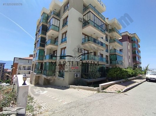 Martı Takım'dan İzmir Çiğli Atatürk Mahallesi'nde Satılık Deniz Manzaralı 3+1 Daire