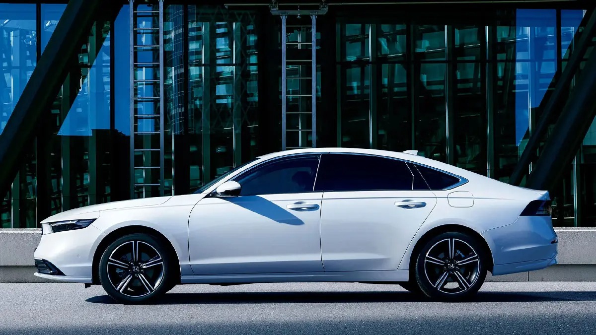 Honda Accord e:HEV Sensing 360