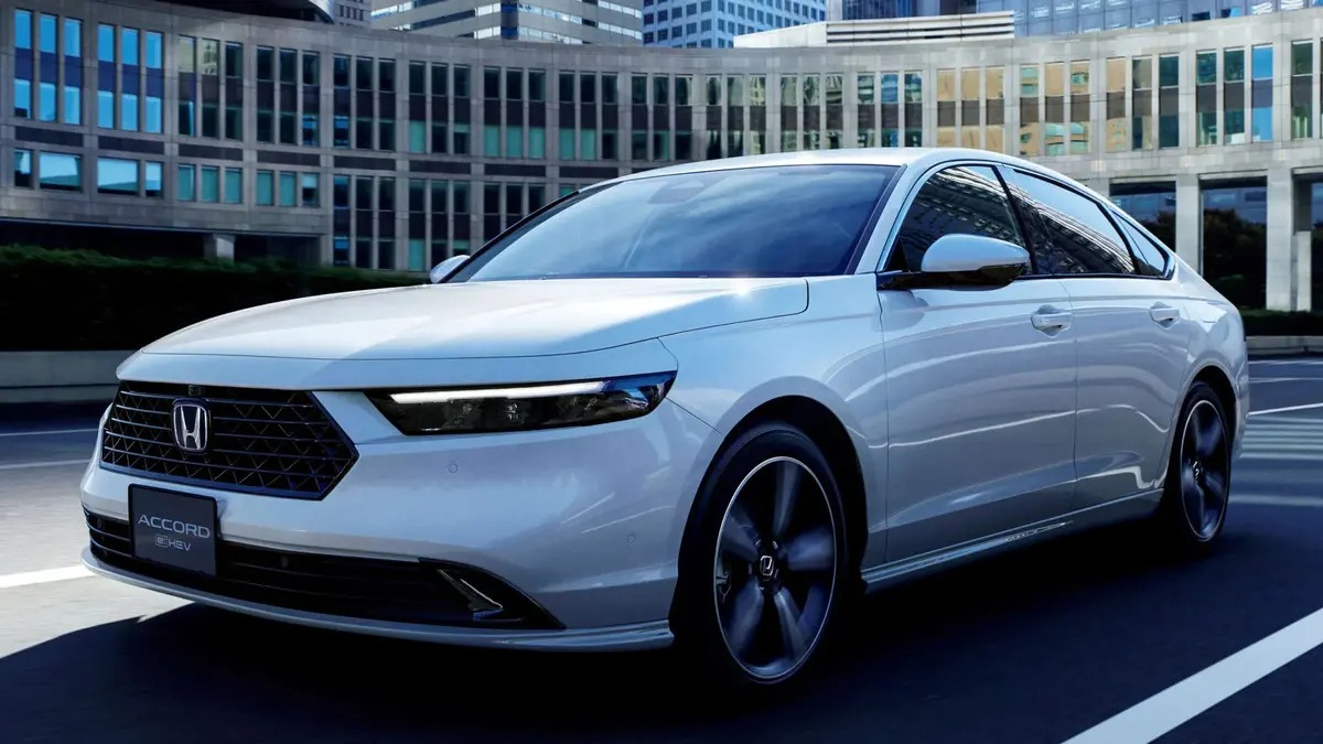 Honda Accord e:HEV Sensing 360-1