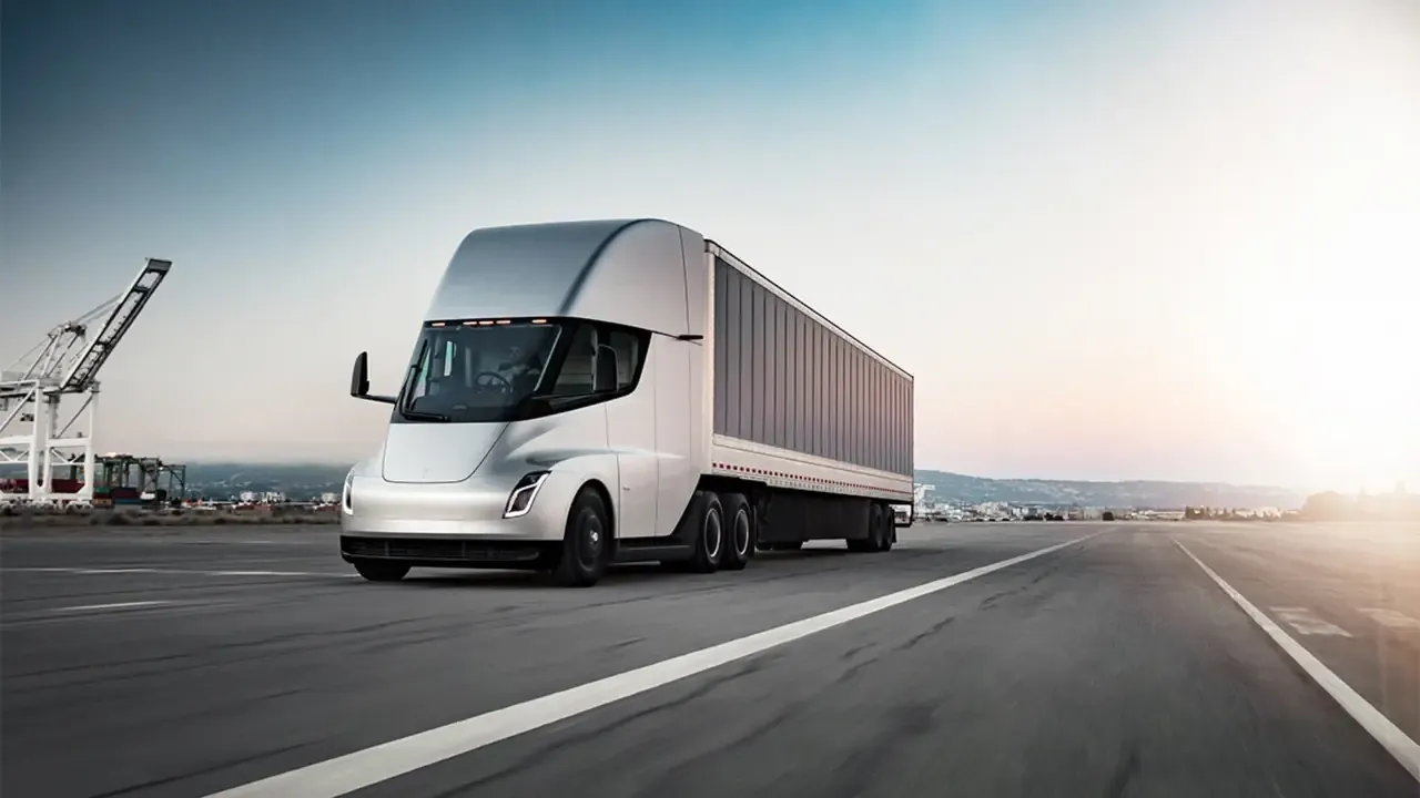 Tesla Semi'nin Menzili 800 Kilometreye Ulaşıyor3